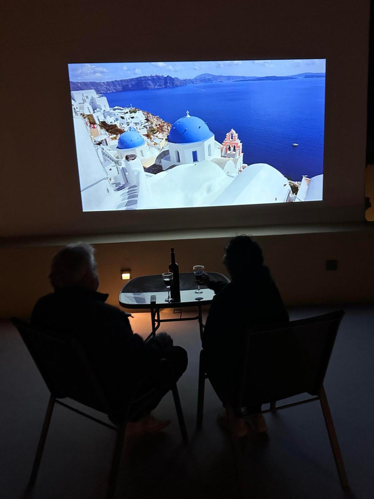 Love Nest With Hot Tub, Hammam & Outdoor Cinema Akrotírion المظهر الخارجي الصورة