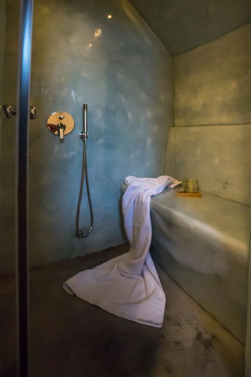 Love Nest With Hot Tub, Hammam & Outdoor Cinema Akrotírion المظهر الخارجي الصورة